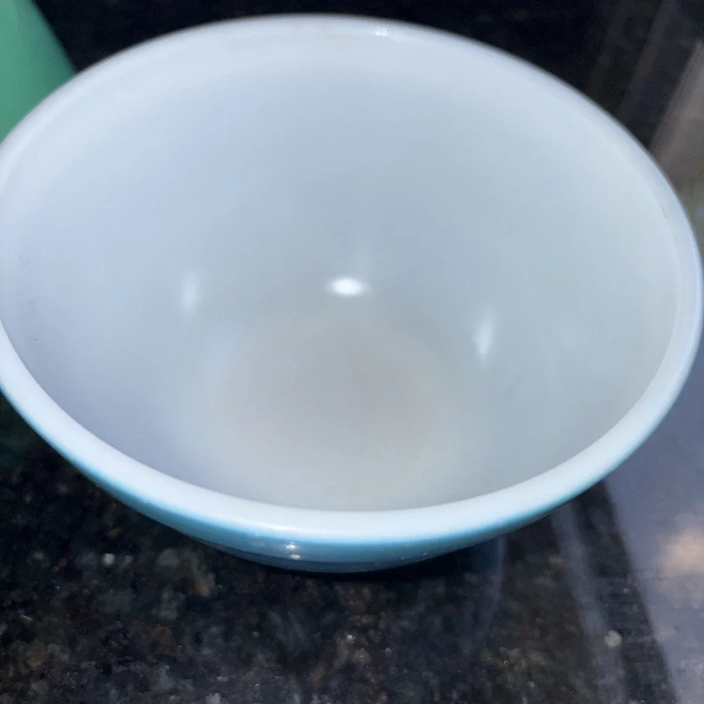 Vintage 1940's Pyrex - Set of 3 Primary Colors Mixing Bowls  401, 402, 403